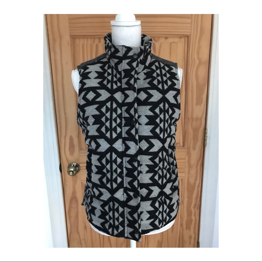 3/$100 🌵 Boutique Vest